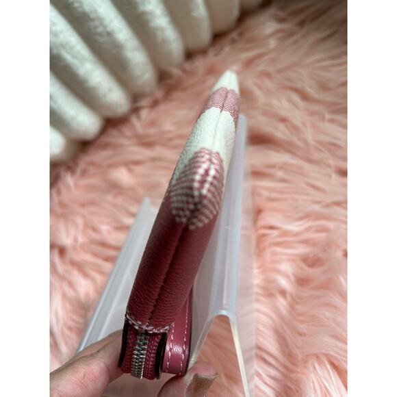 Coach Wristlet in Pink & White Gingham Signature Coated Canvas - Picture 4 of 8